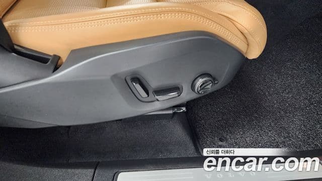Volvo XC60 2023 — Photo 5/41