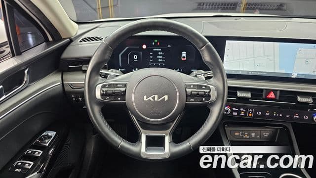 Kia K5 2024 — Şəkil 13/20