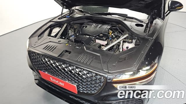Genesis GV70 2021 — ფოტო 12/32
