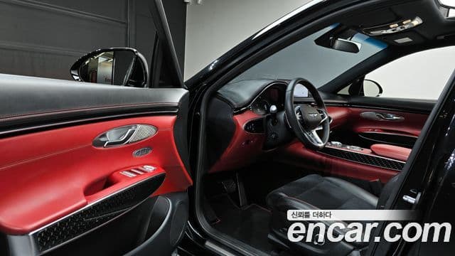 Genesis GV70 2021 — ფოტო 15/32