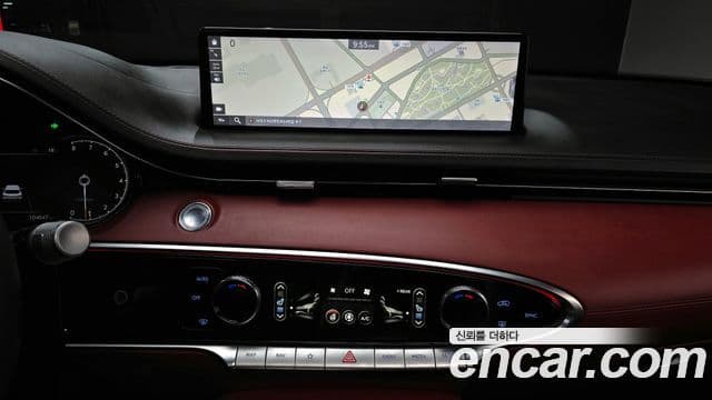 Genesis GV70 2021 — ფოტო 8/32