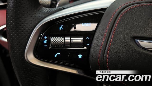 Genesis GV70 2021 — ფოტო 22/32