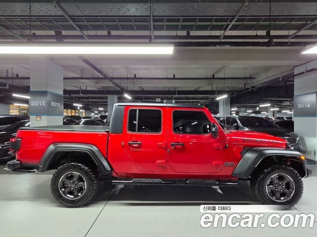 Jeep Gladiator 2021 — Photo 13/20