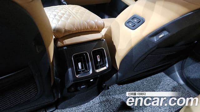 Kia Sorento 2022 — Photo 18/31