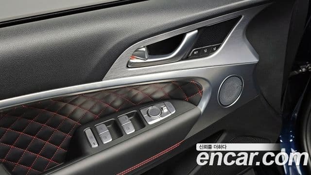 Genesis G70 2020 — Photo 16/20