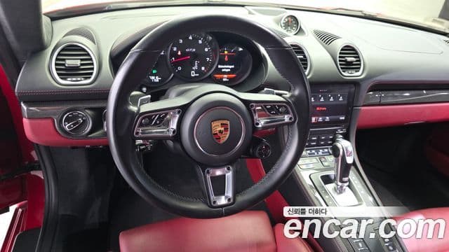 Porsche 718 Cayman 2019 — Photo 2/20