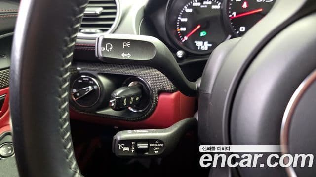 Porsche 718 Cayman 2019 — Photo 17/20