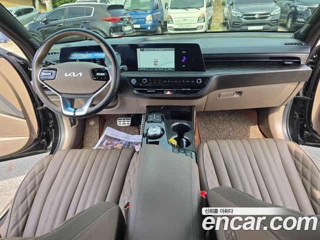 Kia K8 2023 — Şəkil 10/20