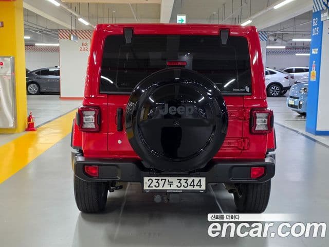 Jeep Wrangler 2019 — ფოტო 6/20