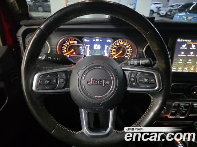Jeep Wrangler 2019 — ფოტო 2/20
