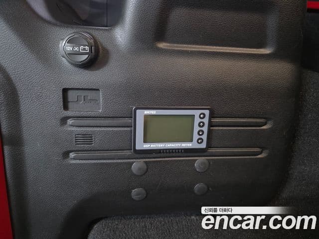 Jeep Wrangler 2019 — ფოტო 19/20