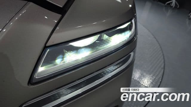 Genesis GV80 2021 — ფოტო 13/35