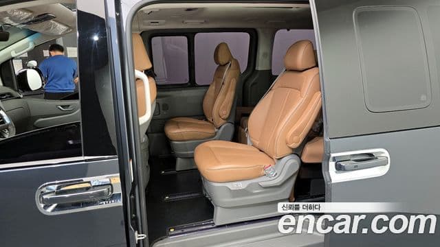 Hyundai Staria 2021 — ფოტო 11/20