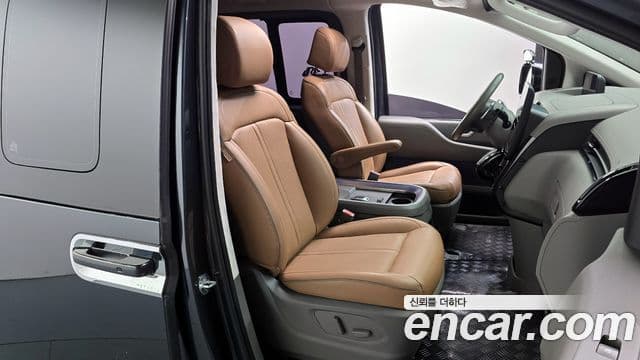 Hyundai Staria 2021 — ფოტო 12/20