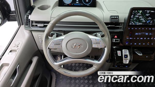 Hyundai Staria 2021 — ფოტო 13/20