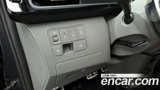 Hyundai Staria 2021 — ფოტო 14/20