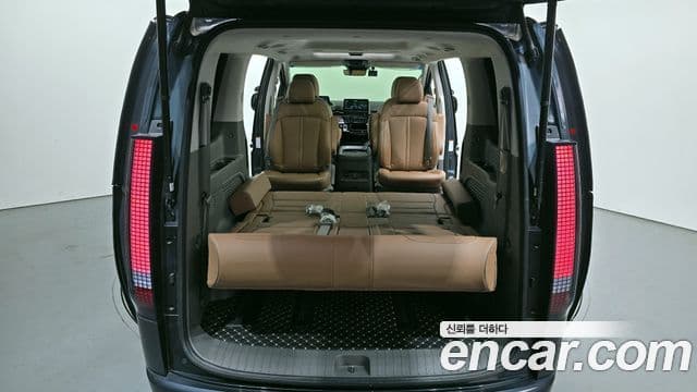 Hyundai Staria 2021 — ფოტო 19/20