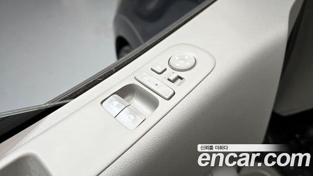 Hyundai Staria 2021 — Photo 20/34