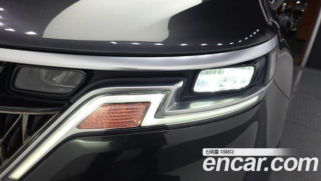 Kia Carnival 2021 — Photo 16/35