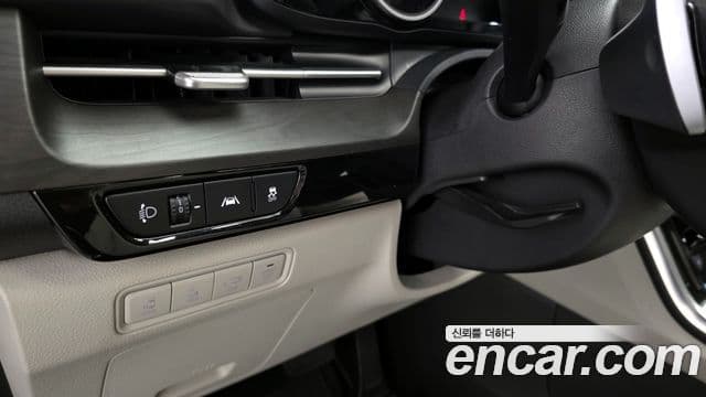 Kia Carnival 2021 — Photo 34/35