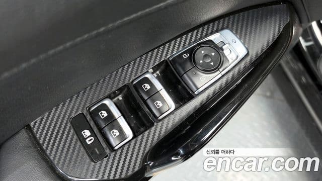 Kia K5 2020 — ფოტო 8/30