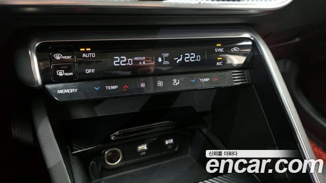 Kia K5 2020 — ფოტო 23/30