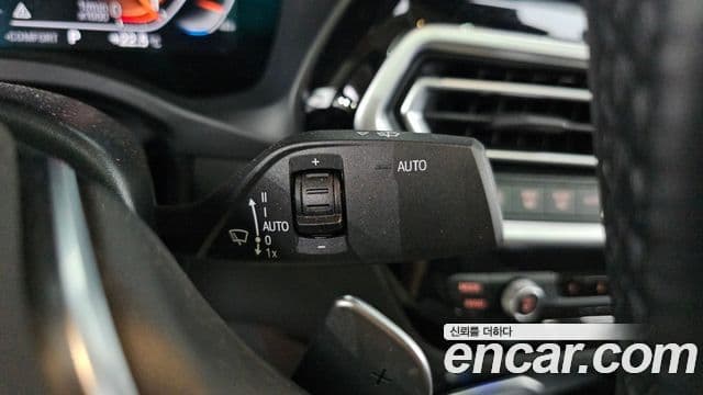 BMW X4 2021 — Photo 18/34