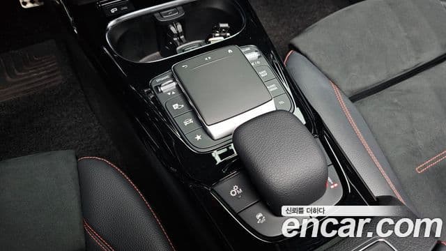 Mercedes-Benz A-Class 2021 — Şəkil 18/20