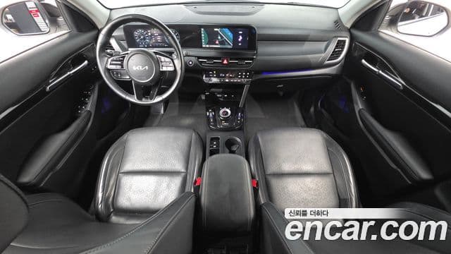 Kia Seltos 2023 — Şəkil 7/20
