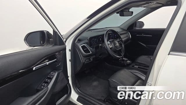 Kia Seltos 2023 — Şəkil 10/20