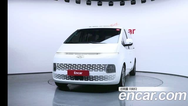 Hyundai Staria 2023 — ფოტო 3/20