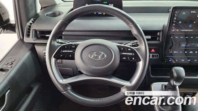 Hyundai Staria 2023 — ფოტო 12/20