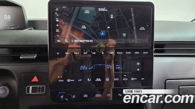 Hyundai Staria 2023 — ფოტო 13/20