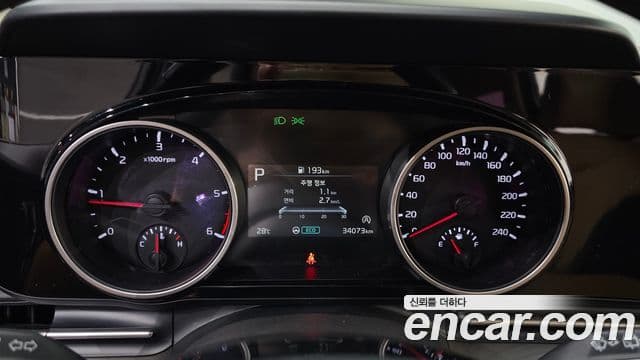 Kia Carnival 2021 — Фото 8/20