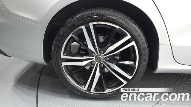 Volvo S60 2022 — Şəkil 5/20