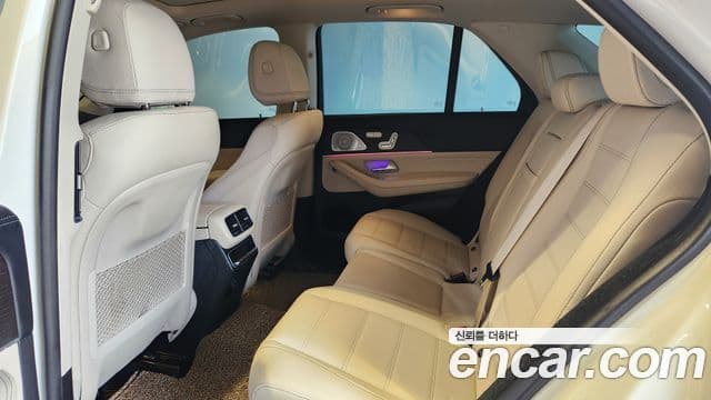 Mercedes-Benz GLE-Class 2022 — ფოტო 16/19