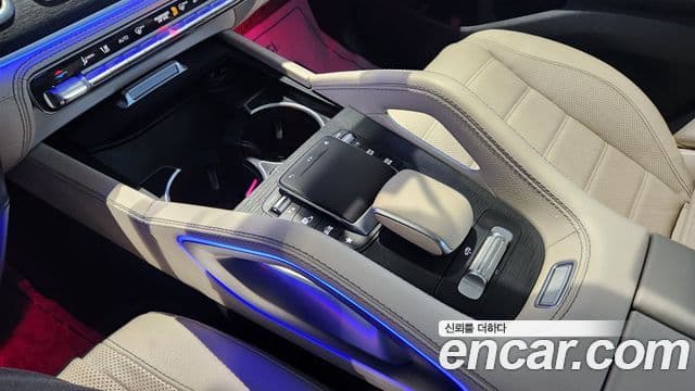 Mercedes-Benz GLE-Class 2022 — ფოტო 14/19