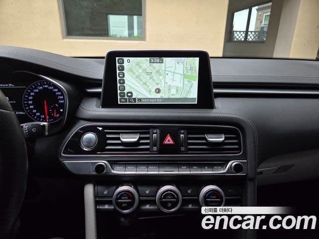 Genesis G70 2019 — ფოტო 12/20