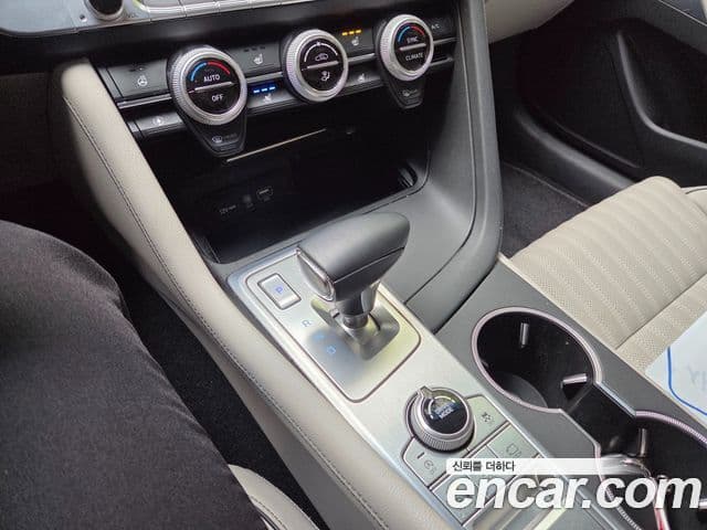Genesis G70 2019 — ფოტო 13/20