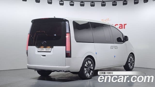 Hyundai Staria 2022 — Şəkil 2/20