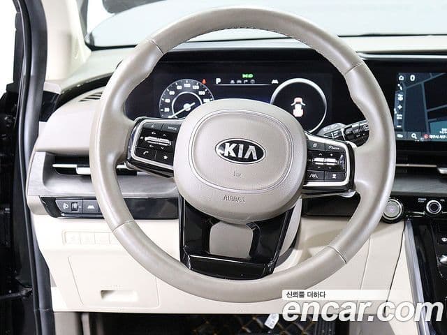 Kia Carnival 2021 — Şəkil 15/20