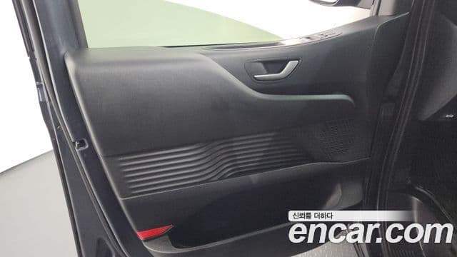 Hyundai Staria 2023 — Şəkil 14/32