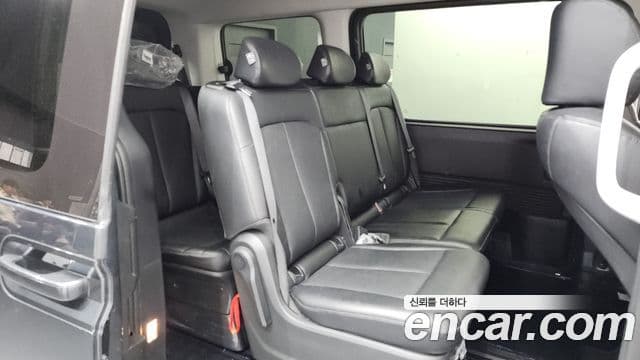 Hyundai Staria 2023 — Şəkil 23/32