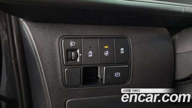 Hyundai Staria 2023 — Şəkil 26/32