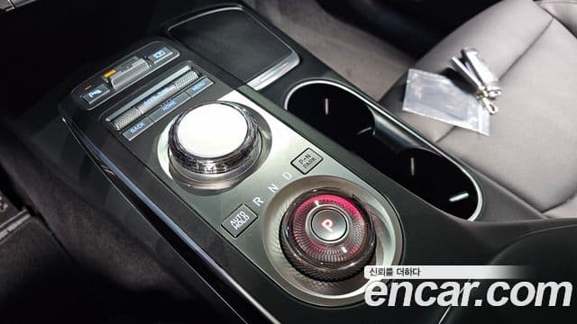 Genesis GV70 2021 — Şəkil 9/20