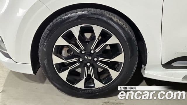 Kia Carnival 2021 — Şəkil 4/18