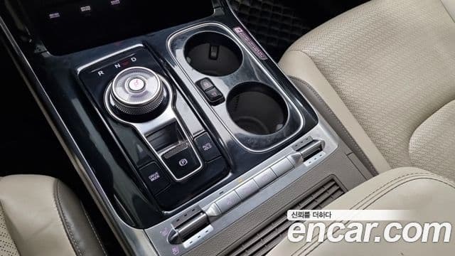 Kia Carnival 2021 — Şəkil 7/18