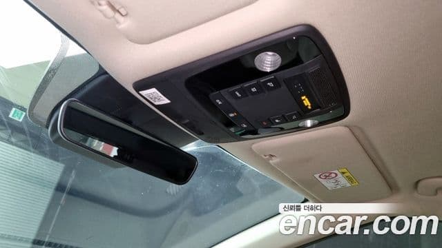 Kia Carnival 2021 — Şəkil 15/18