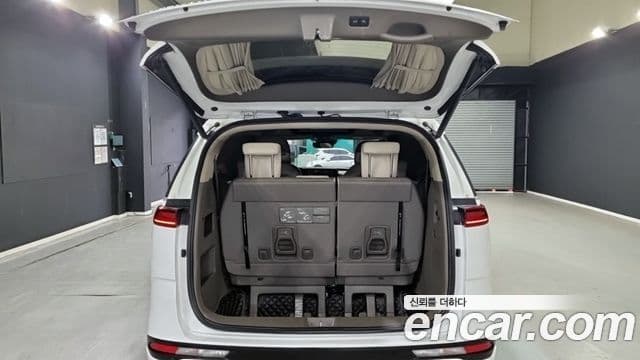 Kia Carnival 2021 — Şəkil 18/18
