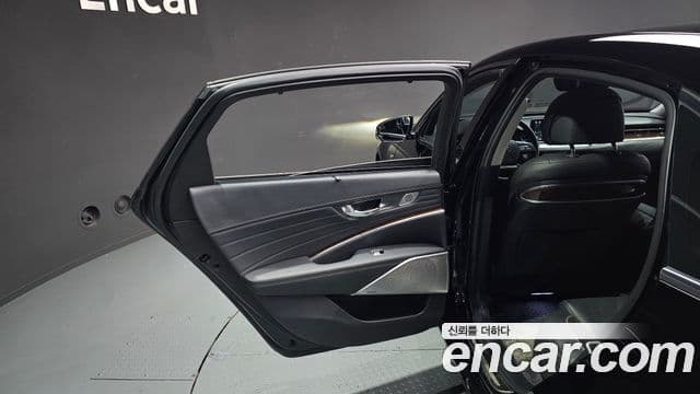 Kia The K9 2021 — Photo 27/30